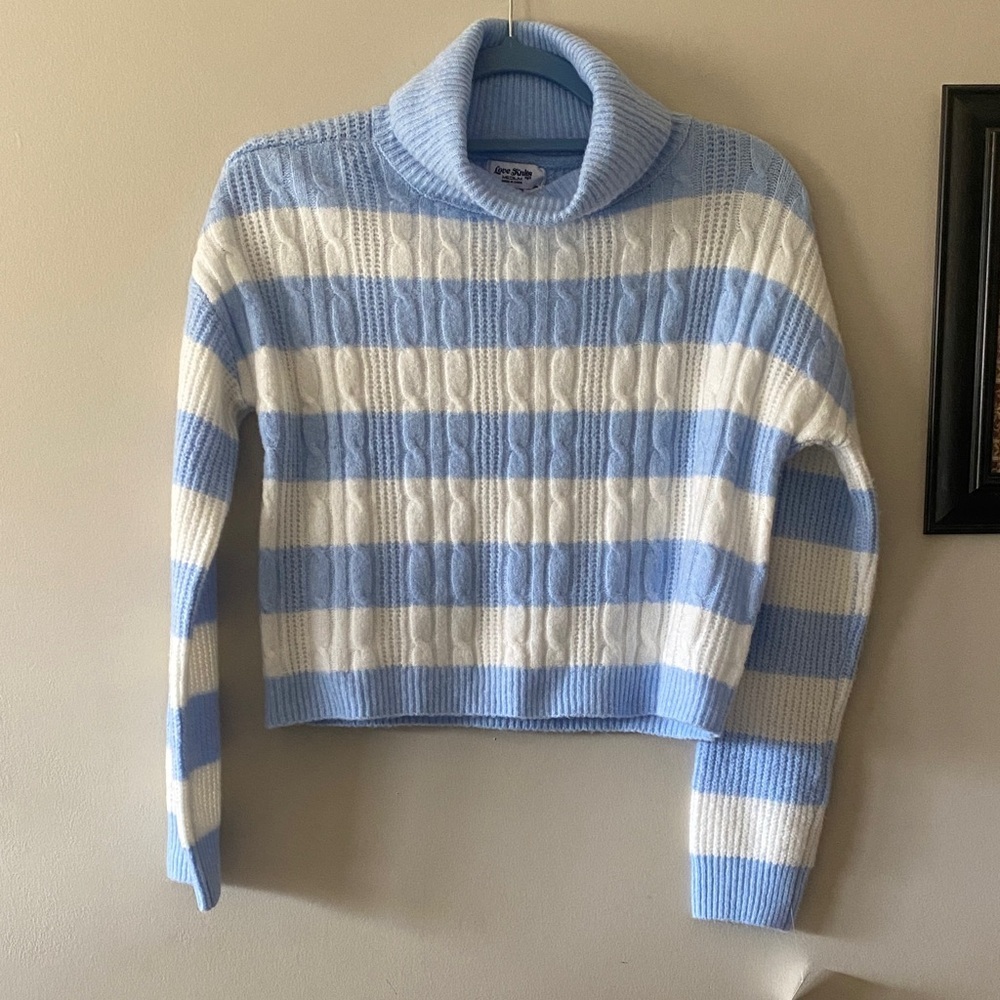 Loves Knits NYC Cropped Cable-Knit Turtleneck Sweater - Light Blue & White 🆕